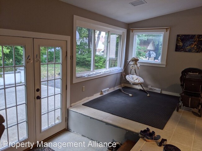 Building Photo - 3 br, 2 bath House - 208 Rugby Road