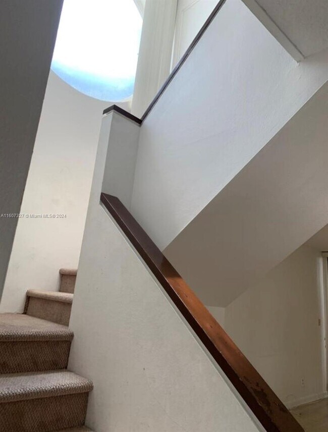 Building Photo - 8701 SW 30th St