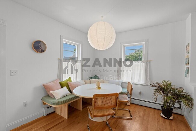 Foto del edificio - 4 Harker Ave