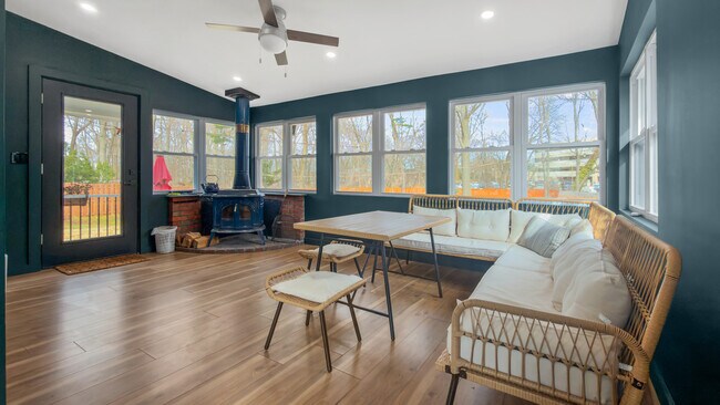 Foto del edificio - 44 Schlosser Dr