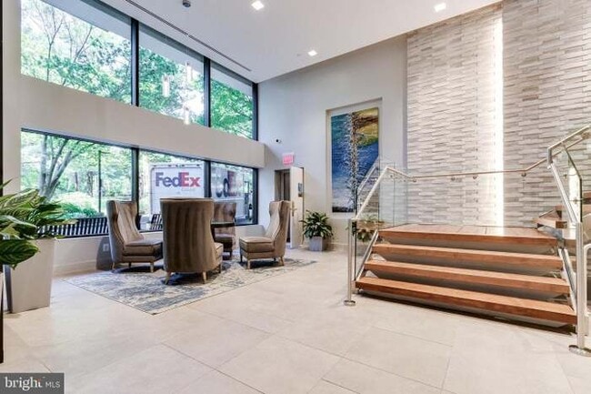 Foto del edificio - 3800 Powell Ln