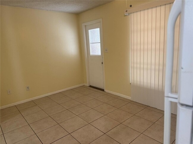 Building Photo - 231 Amherst Ave