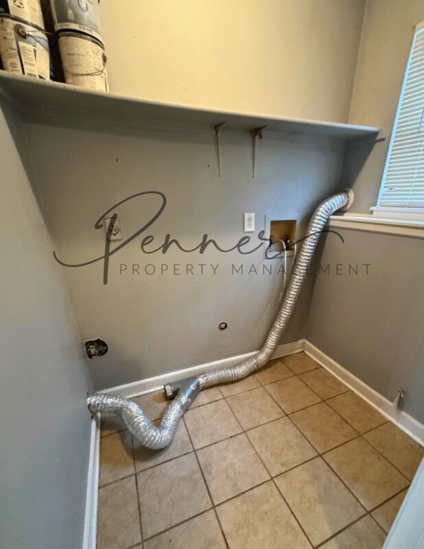 Foto del edificio - 716 NE Ball Dr