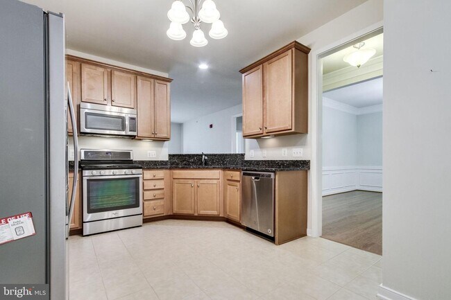 Building Photo - 8980 Fascination Ct