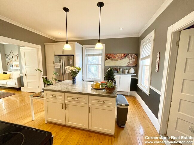 Foto del edificio - 76 Parker Hill Ave