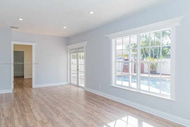 Foto del edificio - 5520 Hayes St