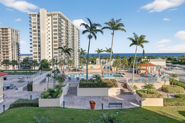 Foto del edificio - 3020 NE 32nd Ave