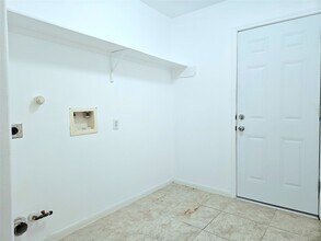 Building Photo - 8827 Windfern Trace Dr