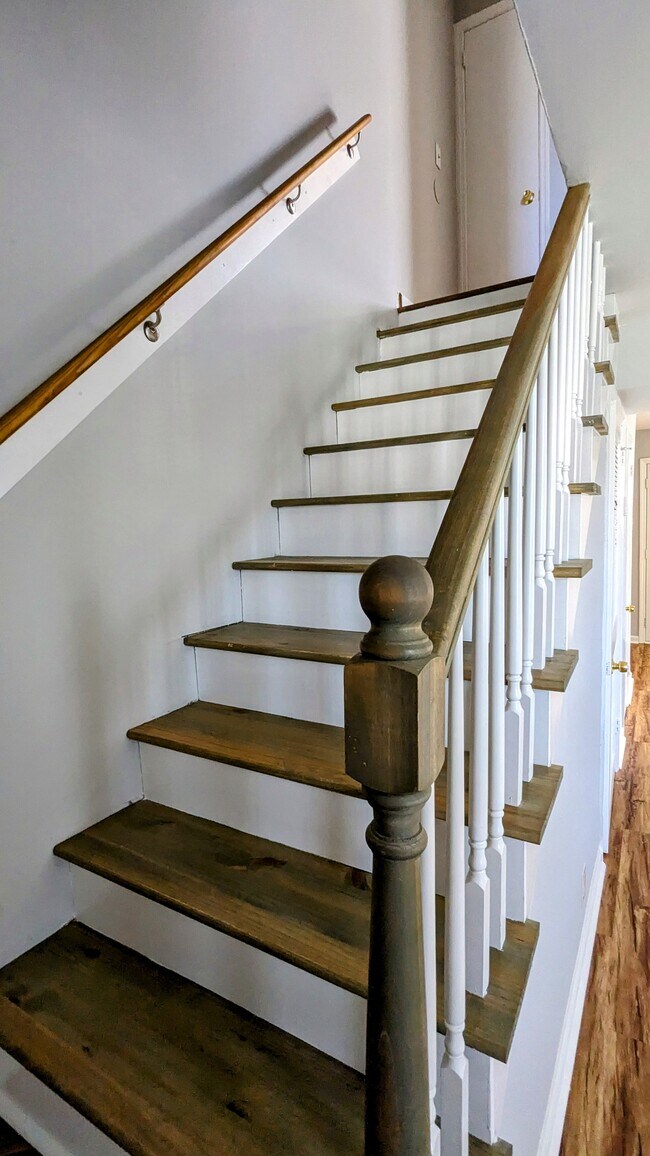 Foto del edificio - 2548 Highland Trace Dr