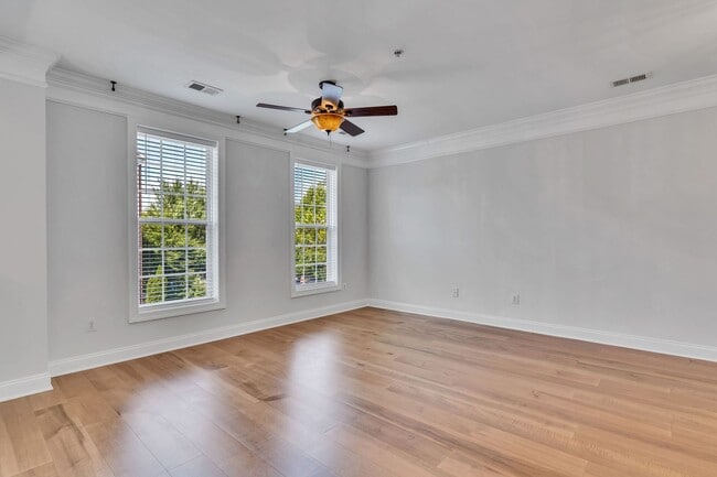 Building Photo - Spacious End Unit with Garage in Gated Com...