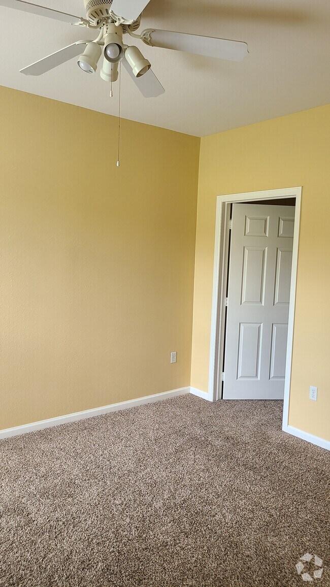 Building Photo - 7452 S Quail Cir