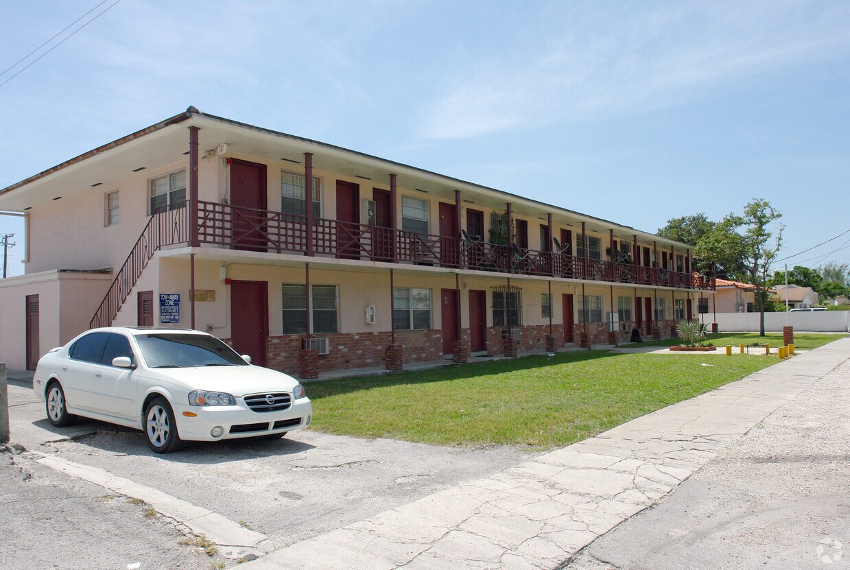 Foto del edificio - 12405 NE 4th Ave