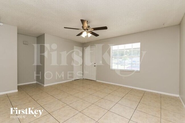 Foto del edificio - 2225 N Seminole St