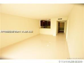 Foto del edificio - 482 NW 165th St