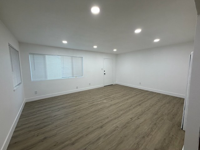 Building Photo - 550 Las Palmas Ave