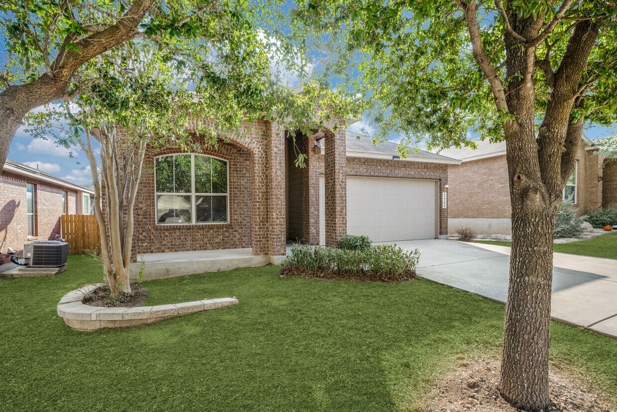 3 Bedroom/2 Bath Alamo Ranch Subdivision House Rental in San Antonio