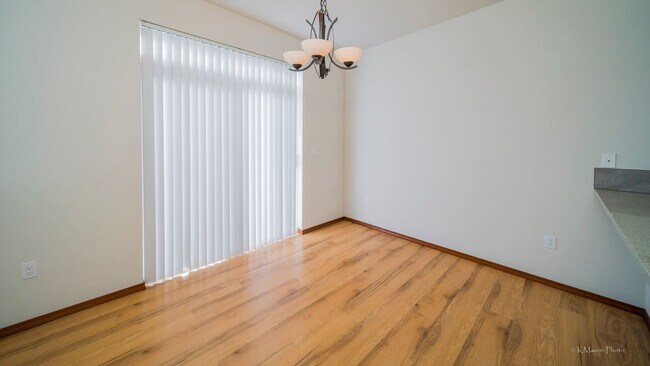 Building Photo - 9200 11th Place NE