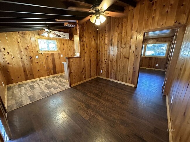 Foto del edificio - 25630 Oakwood St