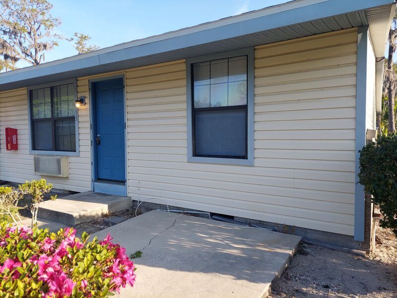Primary Photo - 1295 N Holland Pkwy