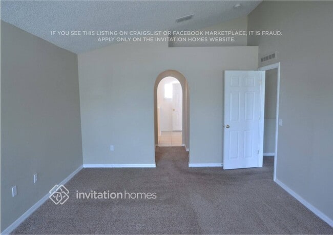 Building Photo - 503 Lakeview Dr