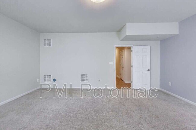 Foto del edificio - 2133 Little Sorrel Way