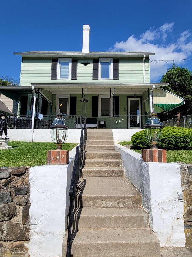 Photo - 927 Mt Pleasant Ave (Wayne, PA)