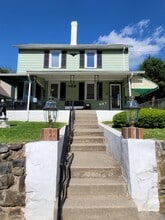 Building Photo - 927 Mt Pleasant Ave