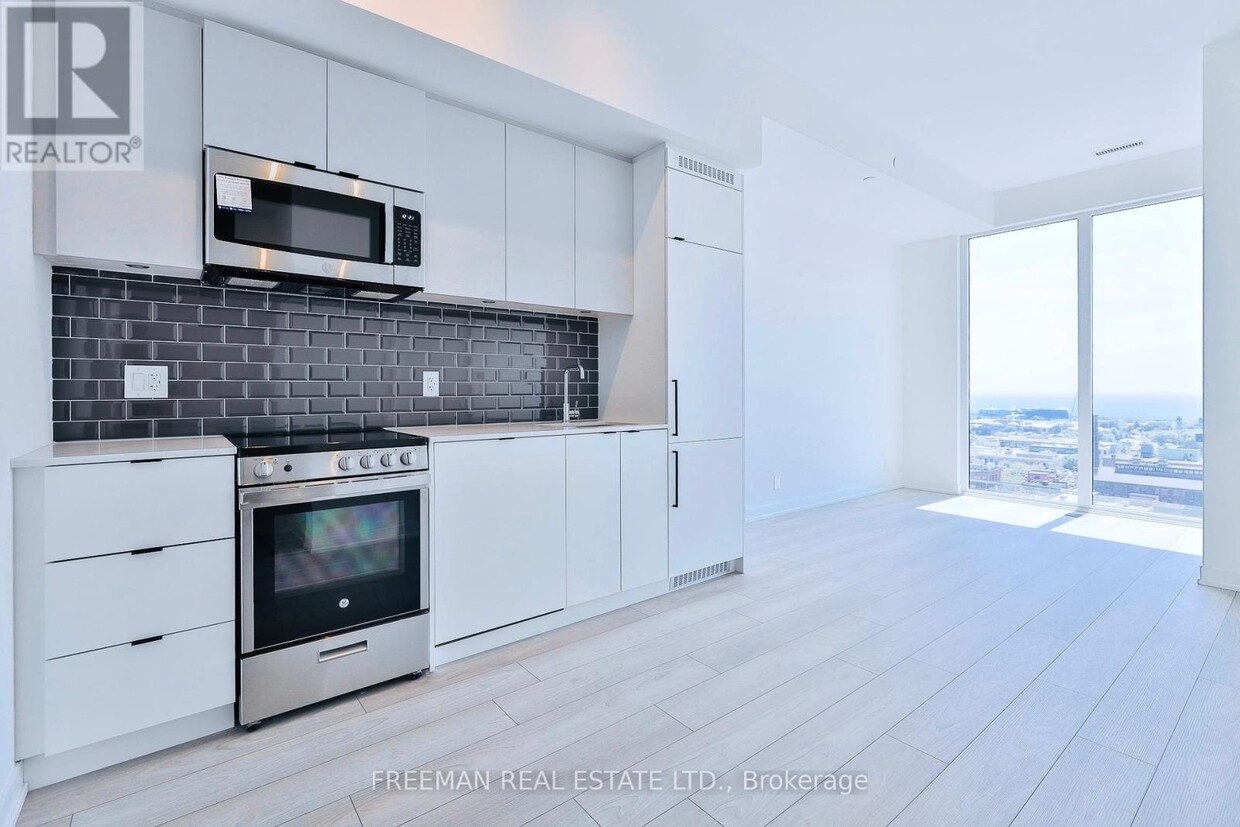 Photo principale - 285-1285 Dufferin St