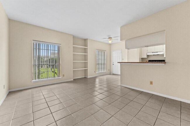 Building Photo - 2626 Holly Hall St