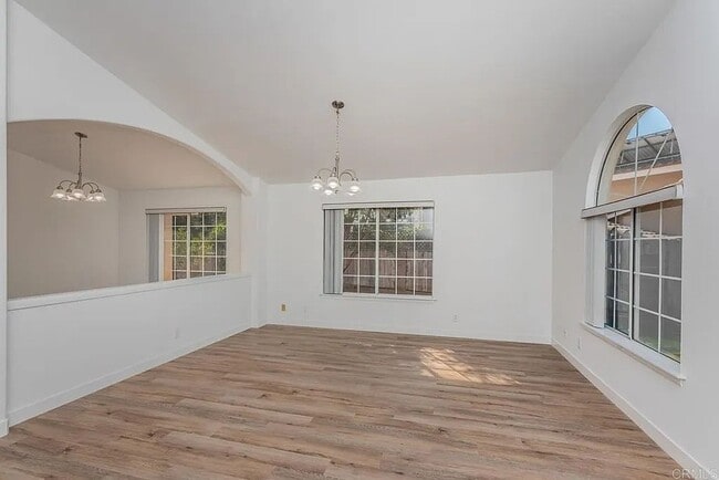 Foto del edificio - 1167 Meadow Lake Dr