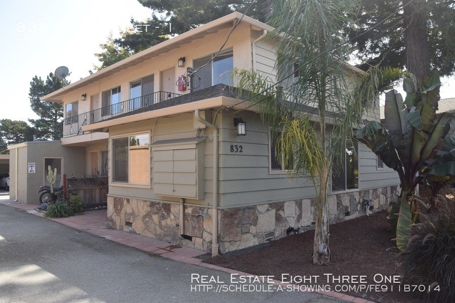 Primary Photo - 832 Paget Ave