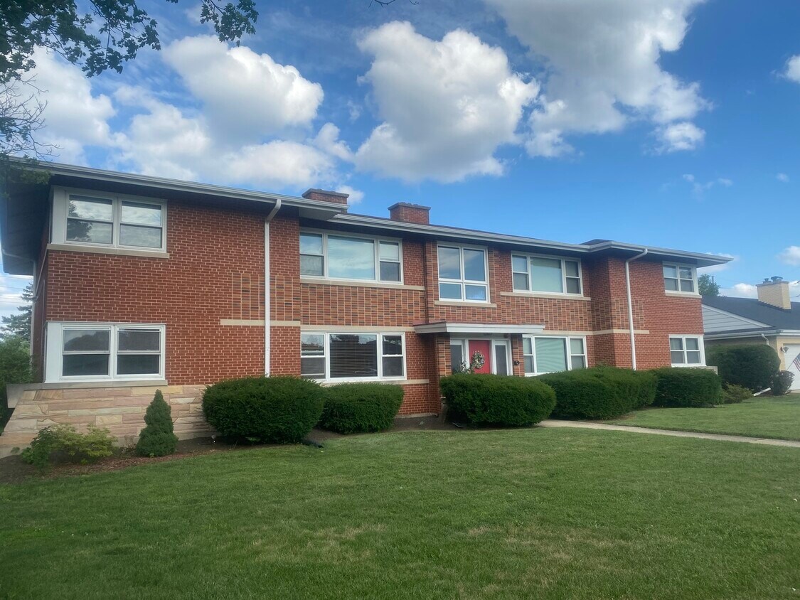 1521 Balmoral Ave Unit 1N, Westchester, IL 60154 Condo for Rent in