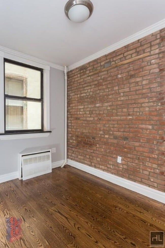 Building Photo - East 9th Street