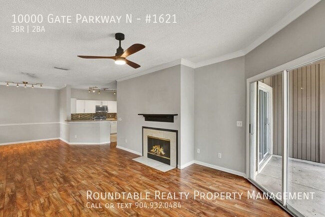 Foto del edificio - 10000 Gate Pkwy N