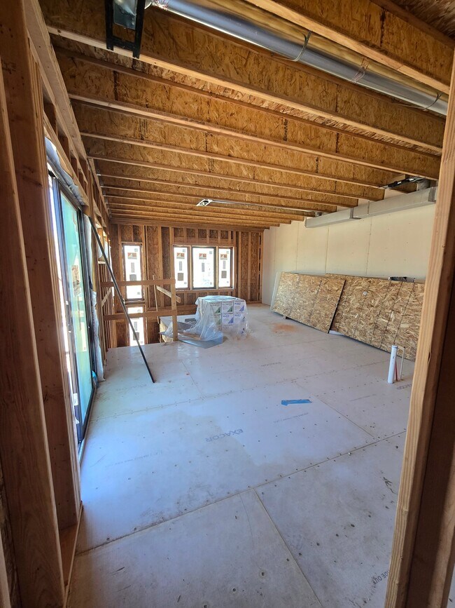 Building Photo - 690 12200 S