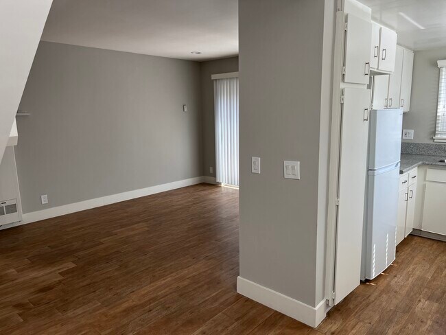 Living room - 11826 Venice Blvd