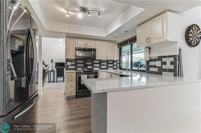 Building Photo - 102 Muirfield Cir