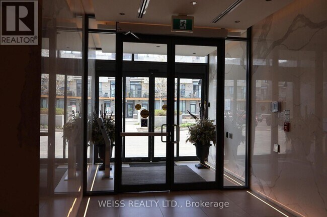 Photo du bâtiment - 1255 Bayly St