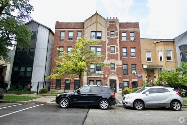 Building Photo - 2837 W Palmer