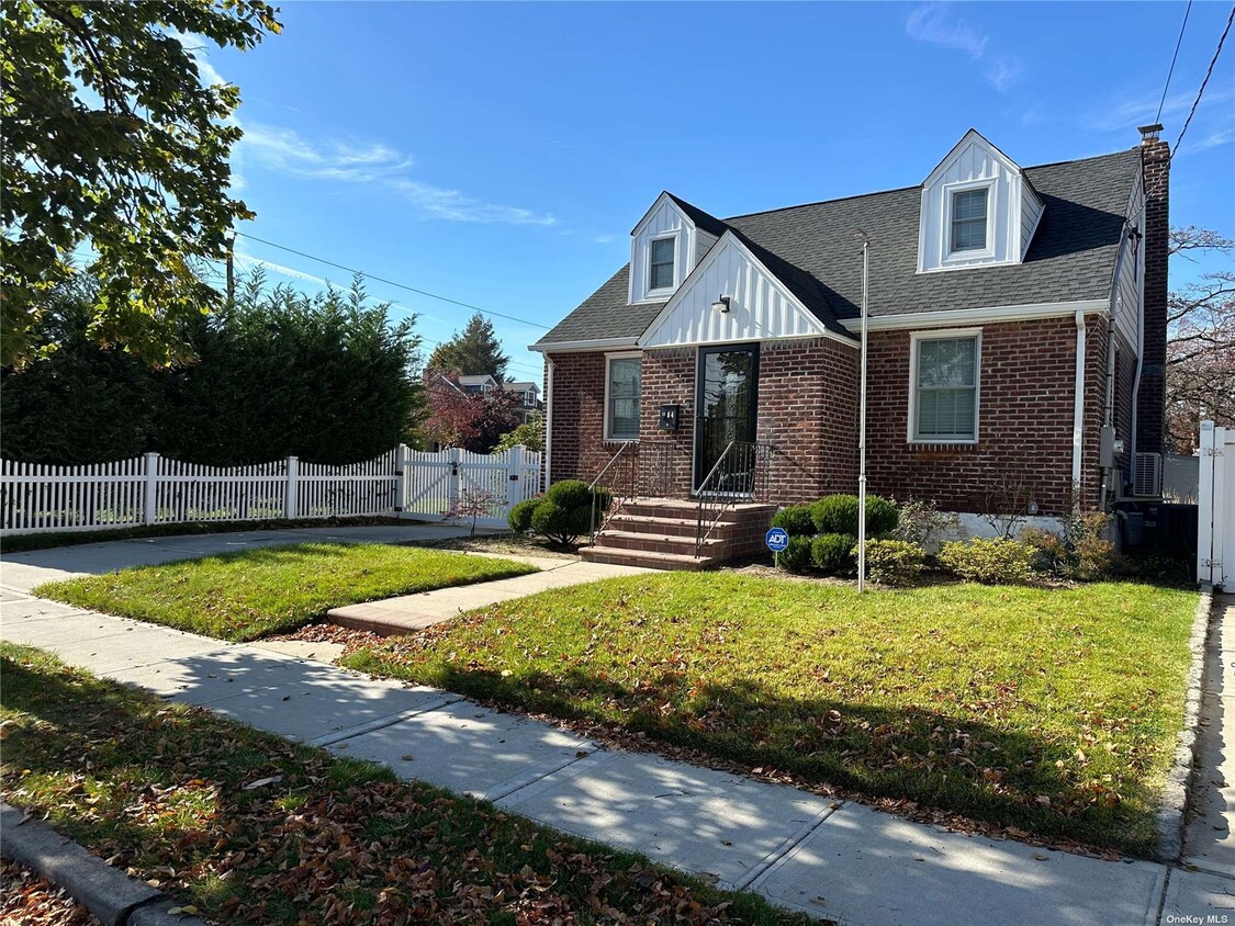 Primary Photo - 84 Scherer Blvd