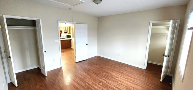 Building Photo - 173 36th St NE