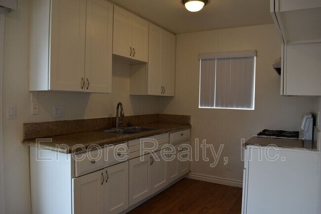 Building Photo - 8430 Pueblo Rd