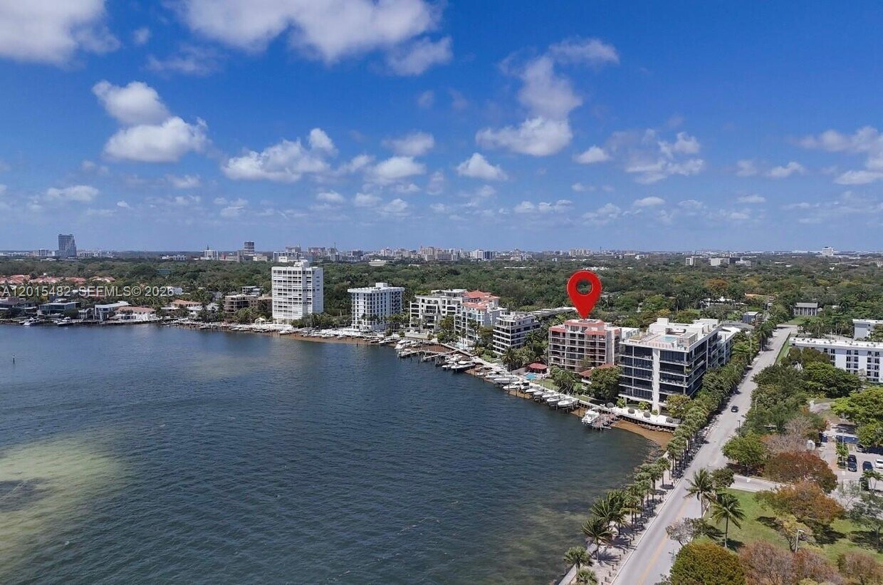 Foto del edificio - 1632 S Bayshore Ct