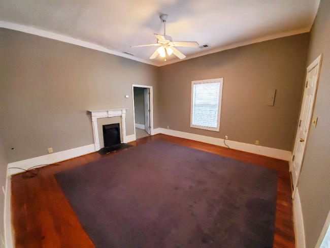 Foto del edificio - 1003 Curran St NW