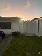 Building Photo - 18670 Belview Dr