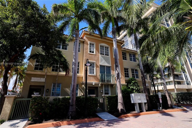 Building Photo - 2069 S Ocean Dr