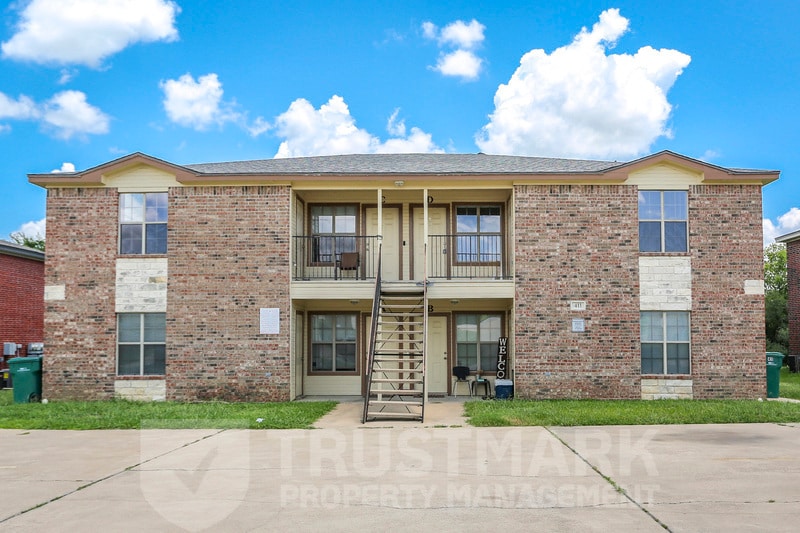 Primary Photo - 411 Brittney Way