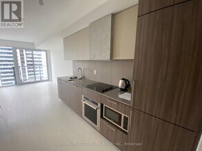 Building Photo - 19 Western Battery Rd