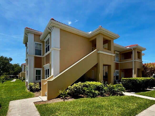 Foto del edificio - 3/2 unit with beautiful water view becoming available July 1st for an annual lease