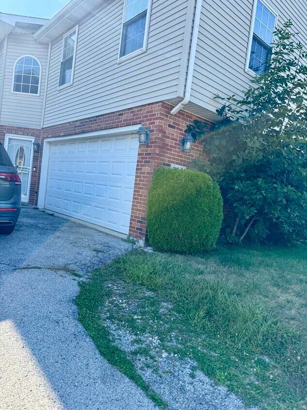 Foto principal - 15544 Greenwood Rd